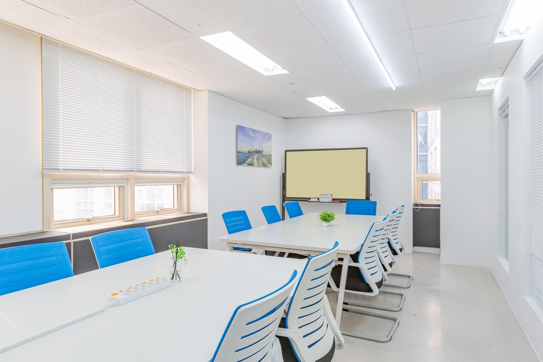 웨이커 대표이미지