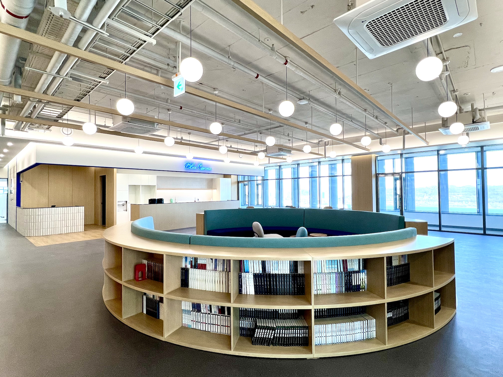 미스터블루 대표이미지