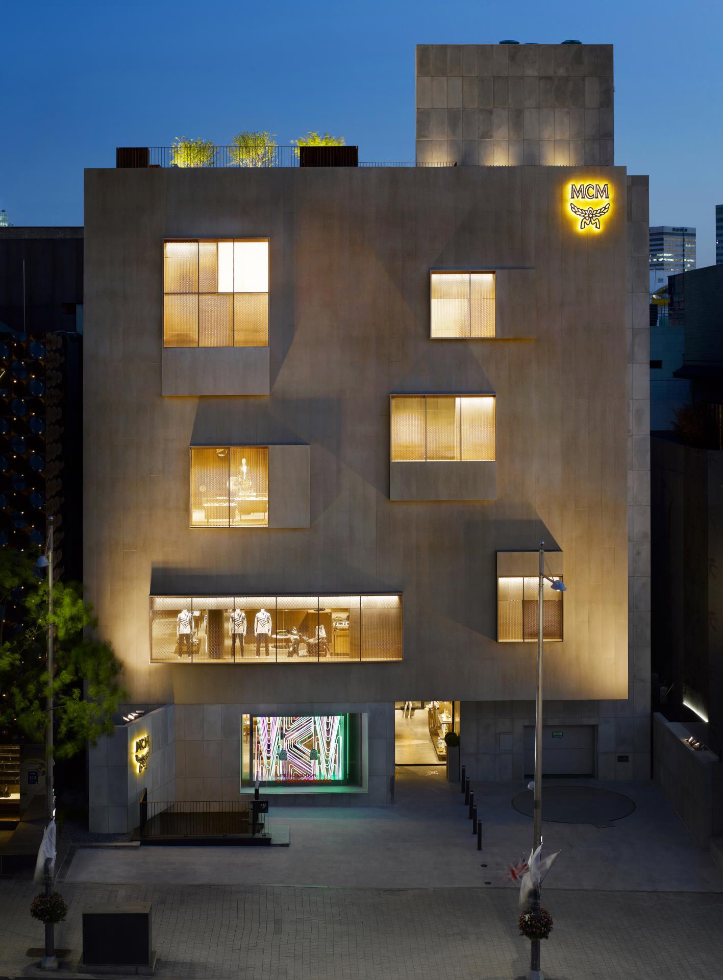 MCM KOREA 대표이미지