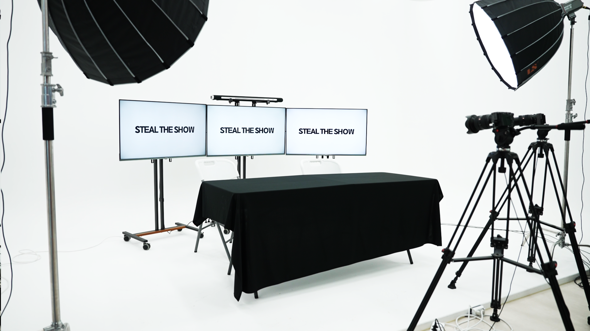 스틸더쇼(Steal The SHOW) 대표이미지